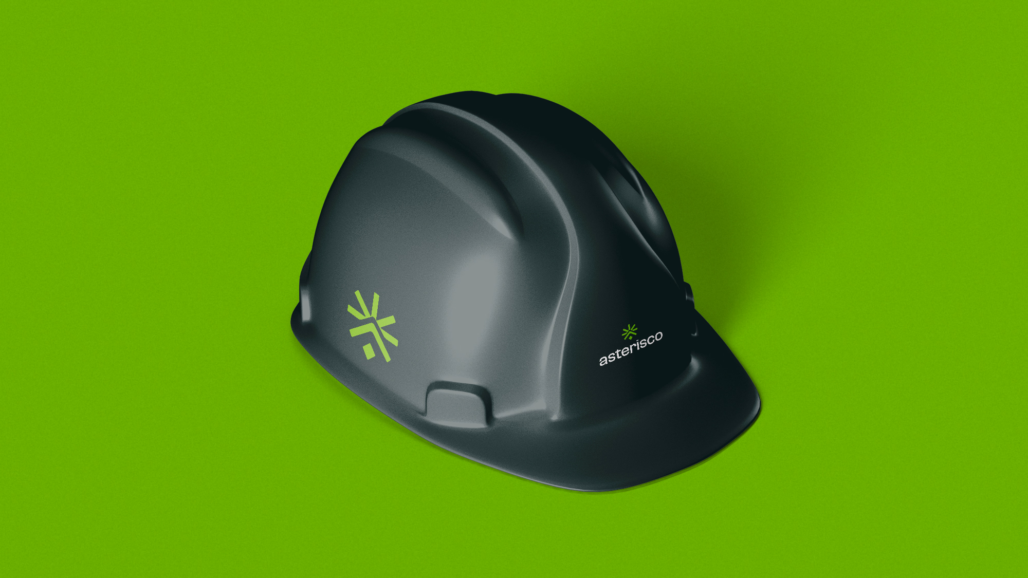 Logo Asterisco aplicado em capacete de obra